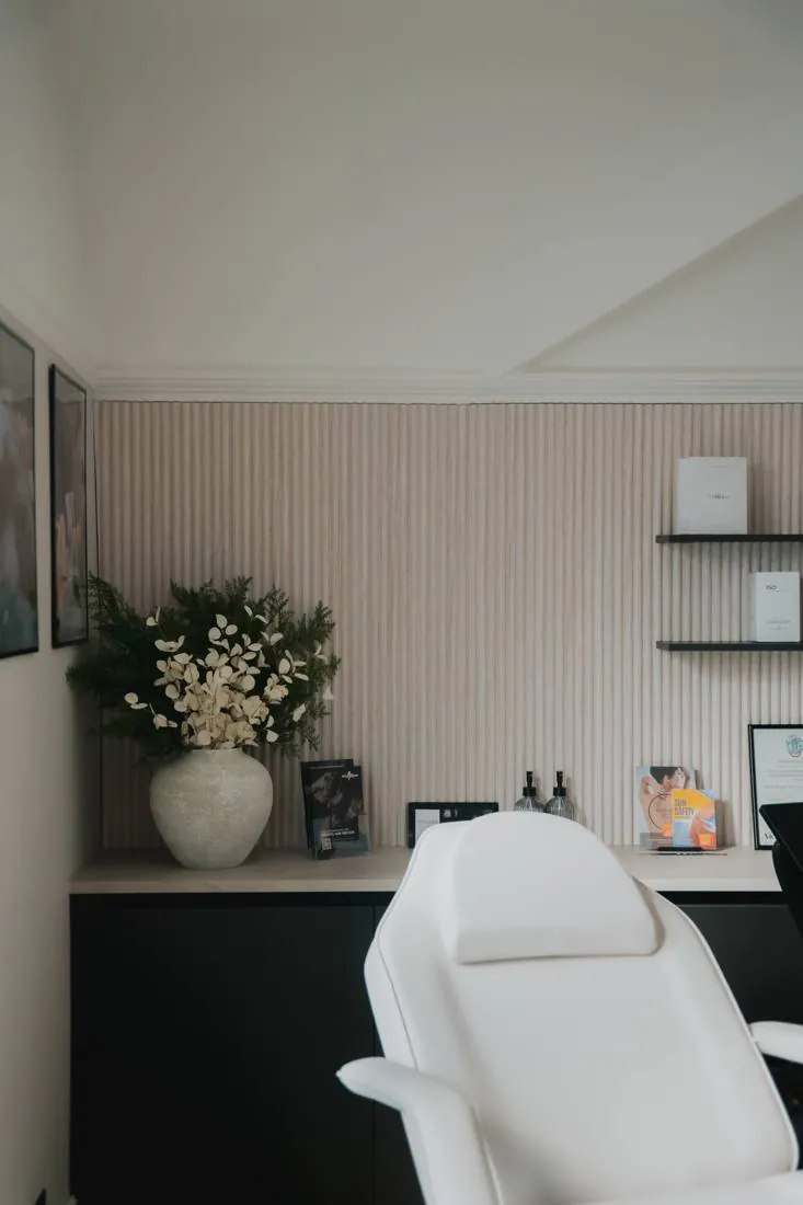 Fluted panelling and worktop detail in the treatment room